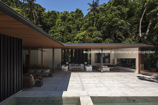 casa cmh - são pedro jacobsen arquitetura