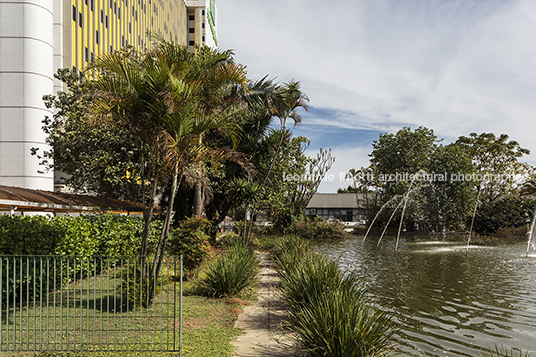 parque anhembi jorge wilheim