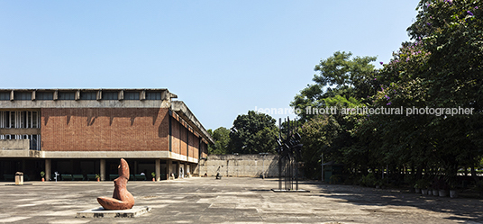 government museum & art gallery le corbusier