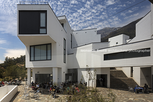 universidad adolfo ibañez - edificio e-campus peñalolen josé cruz ovalle