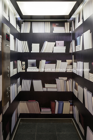 livraria da vila - alameda lorena Isay Weinfeld