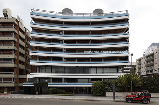 edificio portofino mario roberto álvarez