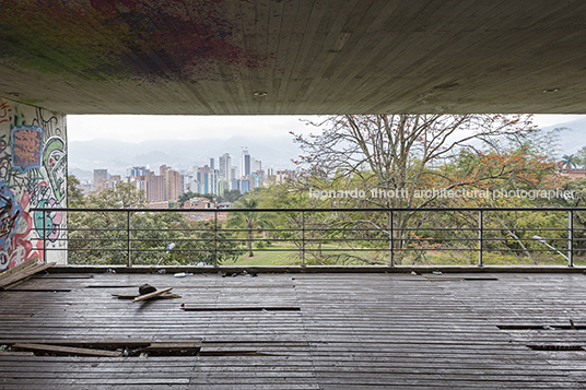 parque biblioteca león de grieff giancarlo mazzanti