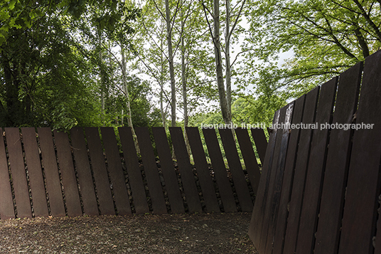 parc de pedra tosca rcr arquitectes