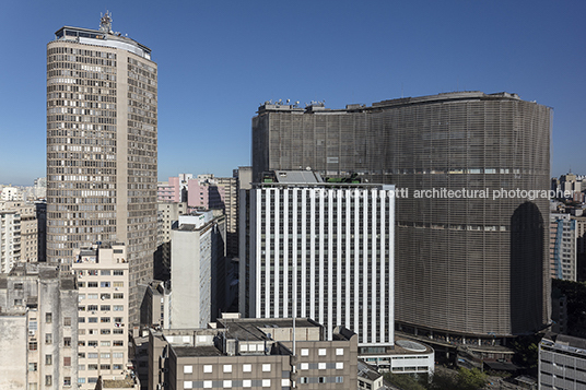 edifício bradesco carlos lemos