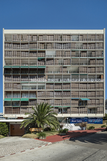 edificio puerto guillermo gomez platero