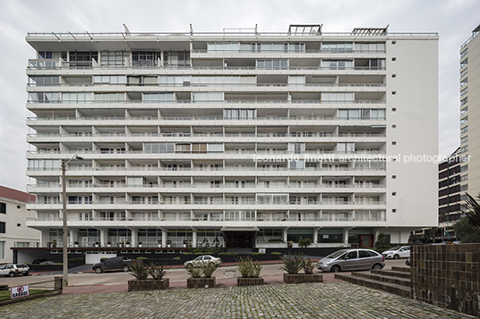 edificio peninsula villegas berro