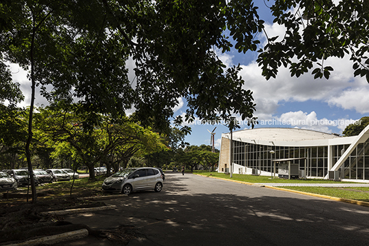 ita library oscar niemeyer