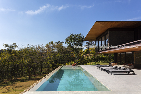 casa lr - fazenda boa vista jacobsen arquitetura