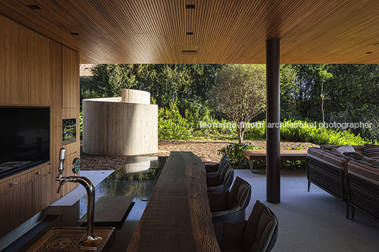 casa lr - fazenda boa vista jacobsen arquitetura