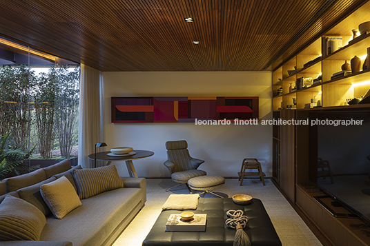 casa lr - fazenda boa vista jacobsen arquitetura