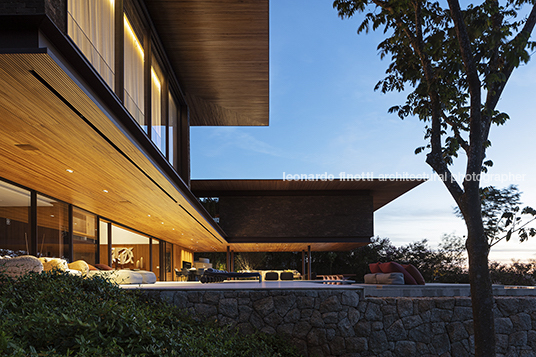 casa lr - fazenda boa vista jacobsen arquitetura