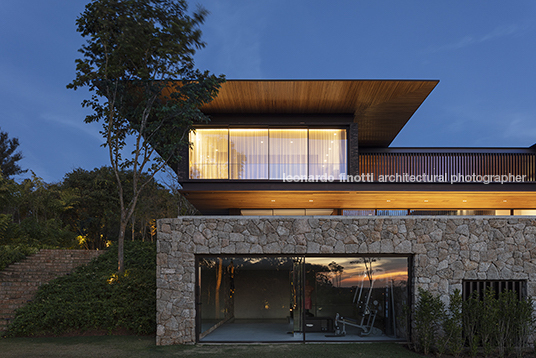 casa lr - fazenda boa vista jacobsen arquitetura