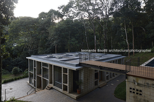 casa das minas mach arquitetos