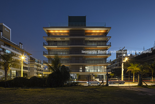 edifício jurerê on ark7 arquitetos