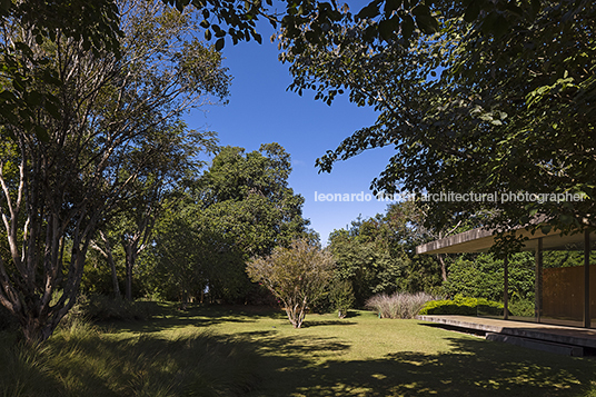 casa redux - quinta da baroneza marcio kogan