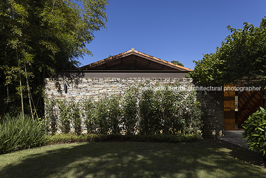 casa gf miguel pinto guimarães