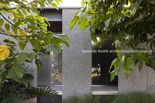 casa rcn - fazenda boa vista jacobsen arquitetura