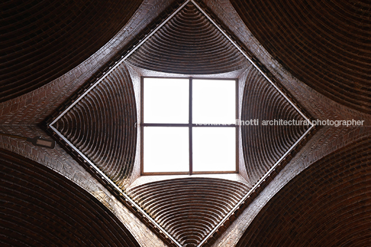 capilla del panteón de jungapeo carlos mijares bracho