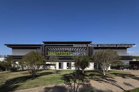 casa refúgio - fazenda boa vista felipe caboclo arquitetura