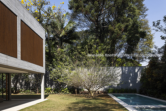 casa no morumbi luiz paulo andrade arquitetos