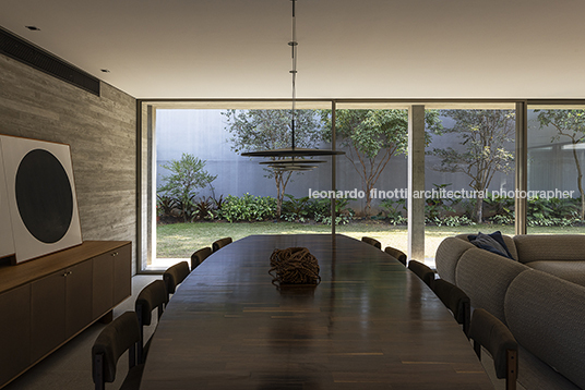 casa no morumbi luiz paulo andrade arquitetos