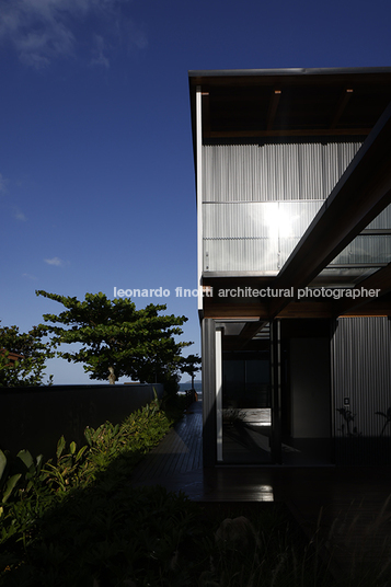 casa mar jobim carlevaro arquitetos