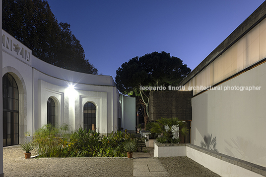 pavilhão brasileiro na bienal de veneza 