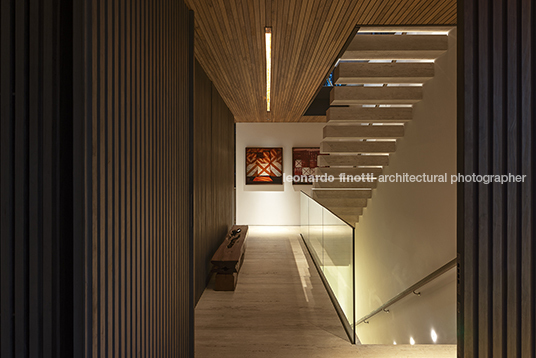 casa rc - iporanga jacobsen arquitetura
